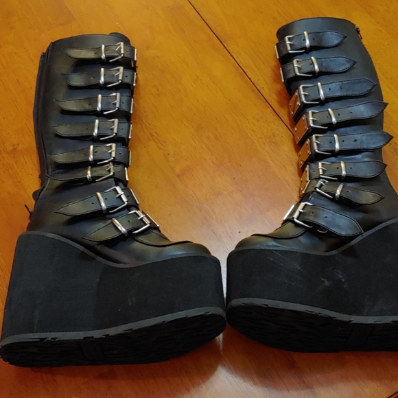 Platform demonia boots - Picture 3 of 3